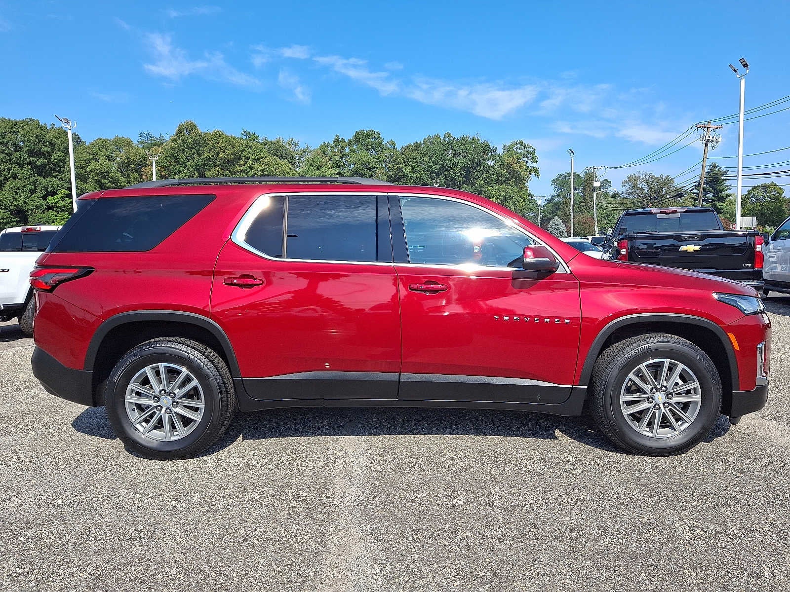 2023 Chevrolet Traverse LT Cloth