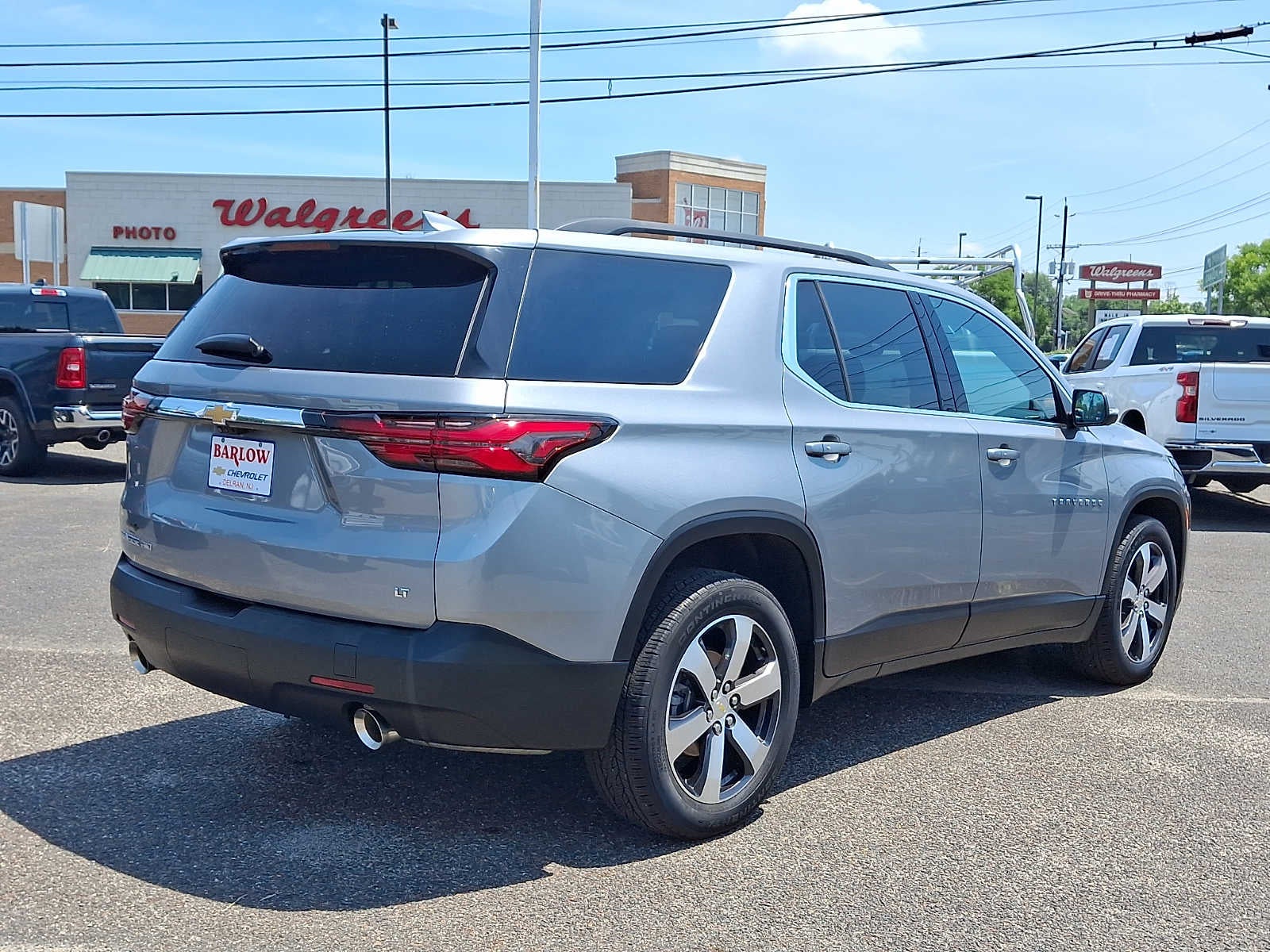 2023 Chevrolet Traverse LT Leather
