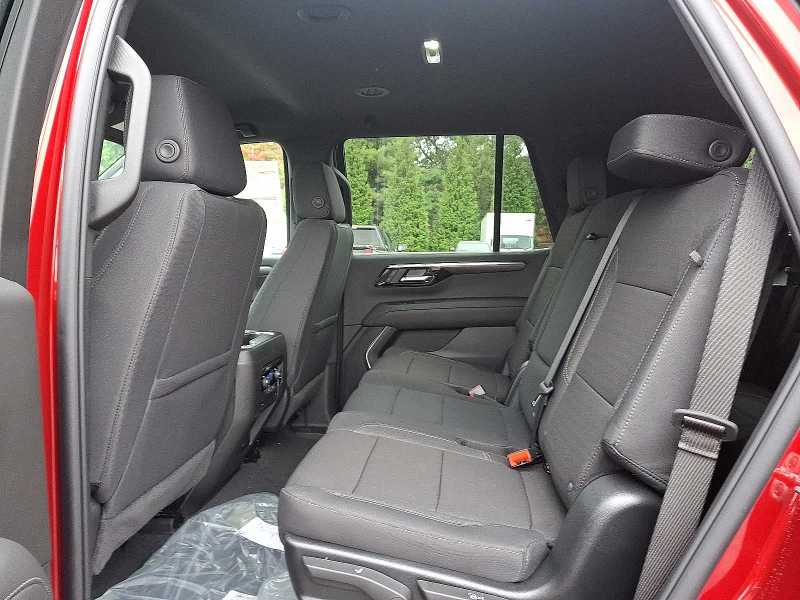 2025 Chevrolet Tahoe LS