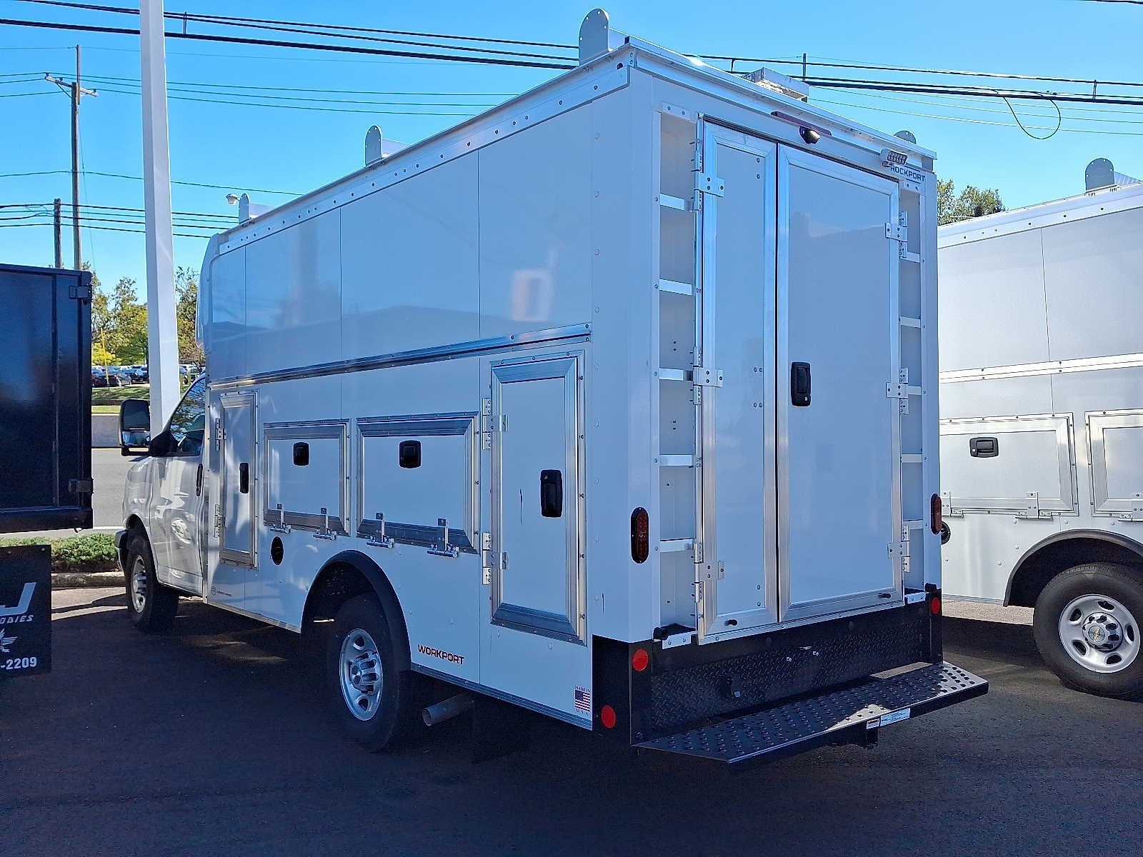 2025 Chevrolet Express Cutaway 3500 1WT