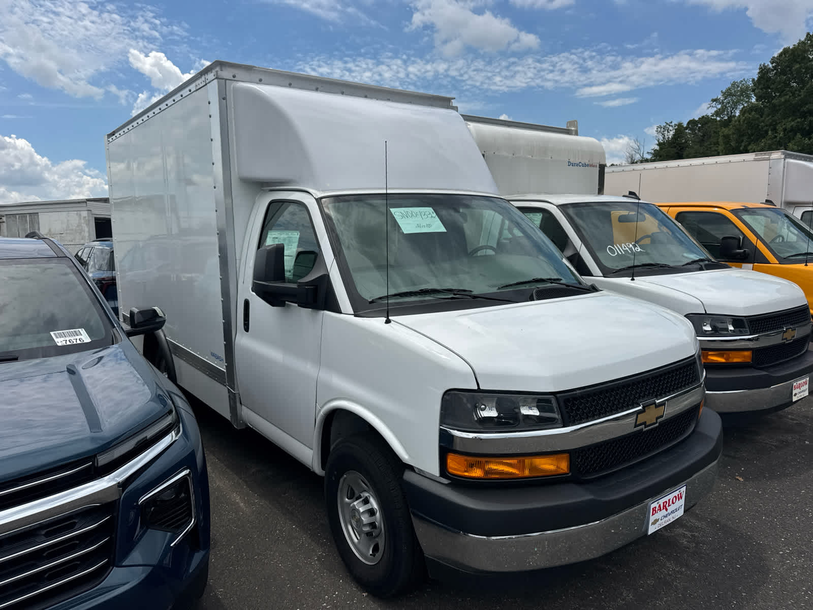 2025 Chevrolet Express Cutaway 3500 1WT