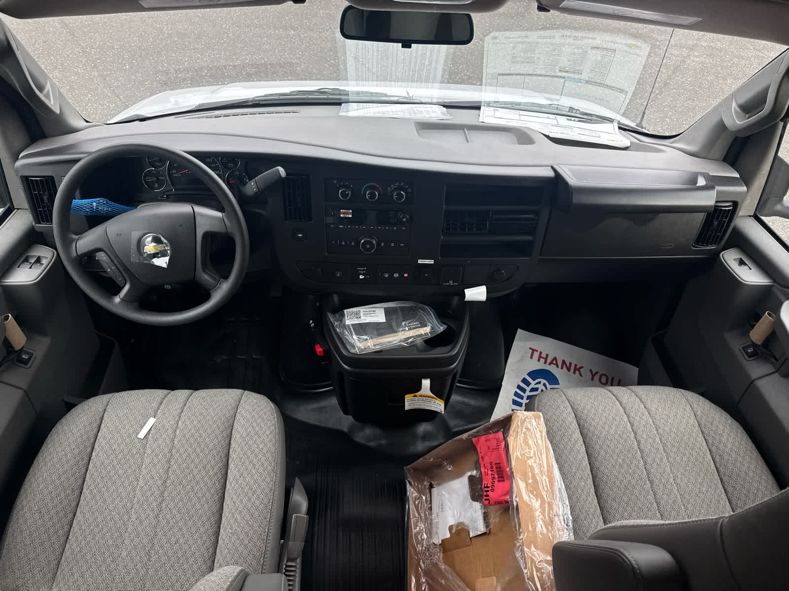 2025 Chevrolet Express Cutaway 3500 1WT