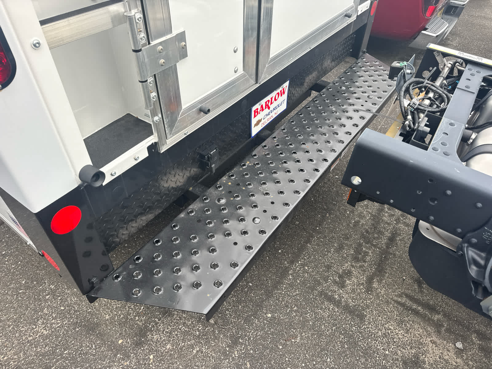 2025 Chevrolet Express Cutaway 3500 1WT