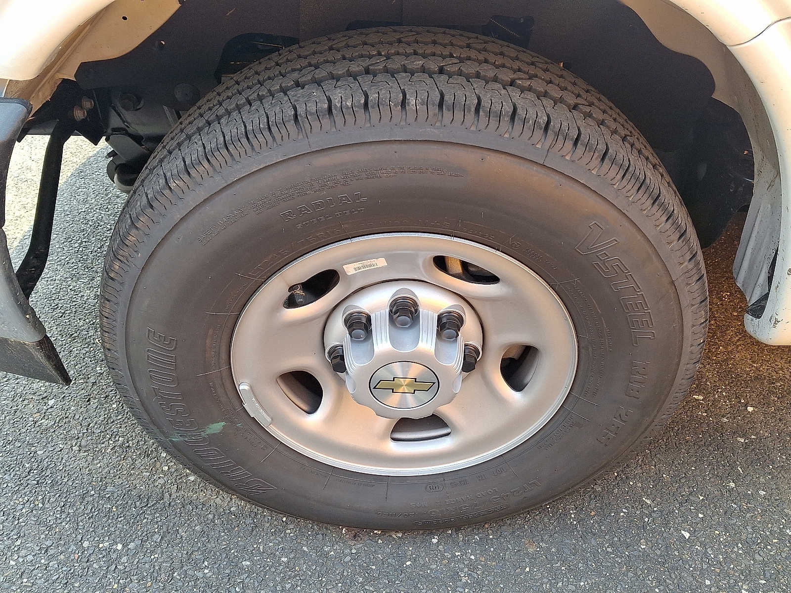 2025 Chevrolet Express Cutaway 3500 1WT