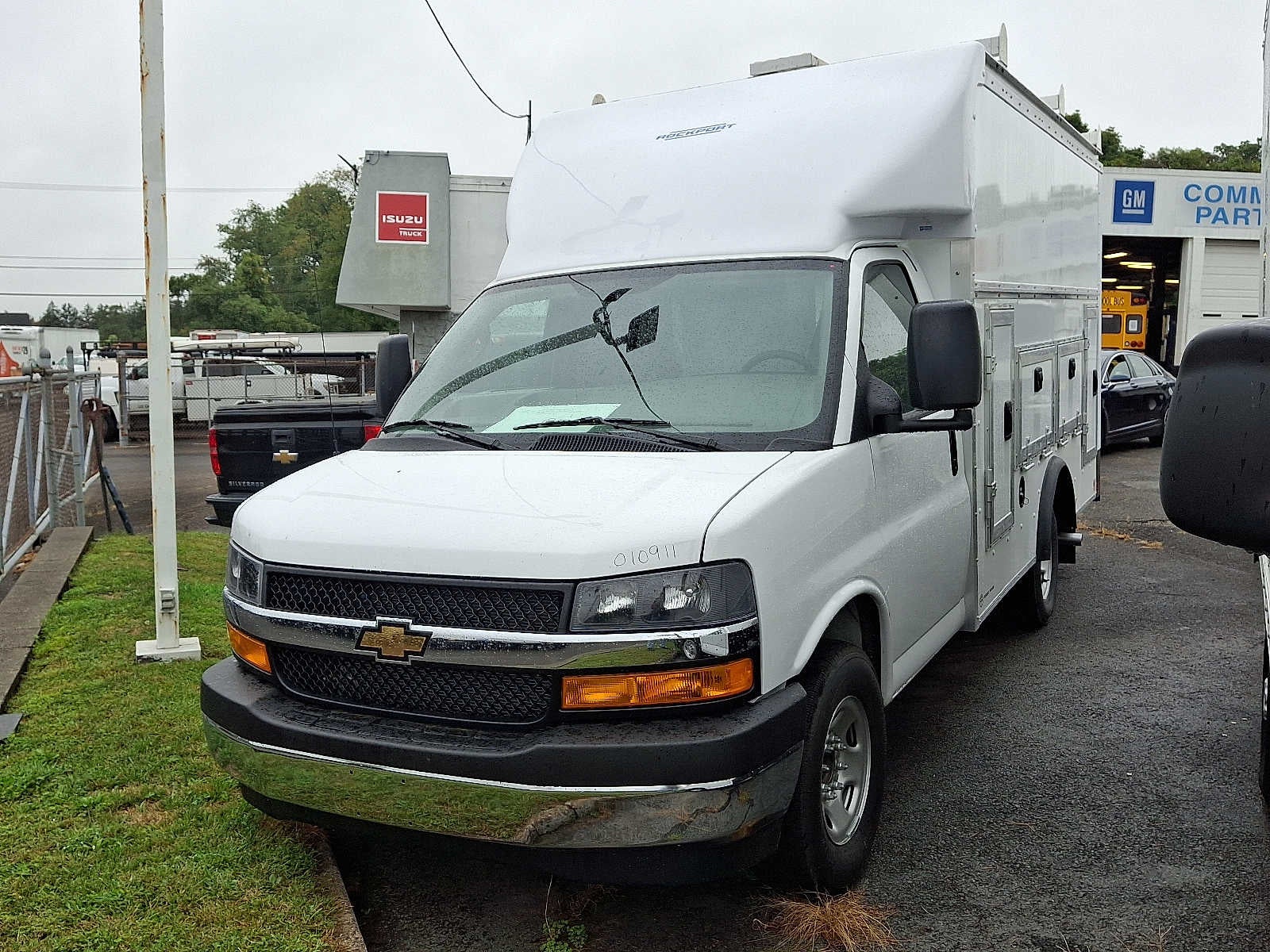 2025 Chevrolet Express Cutaway 3500 1WT