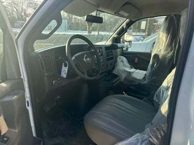 2026 Chevrolet Express Cutaway 3500 1WT