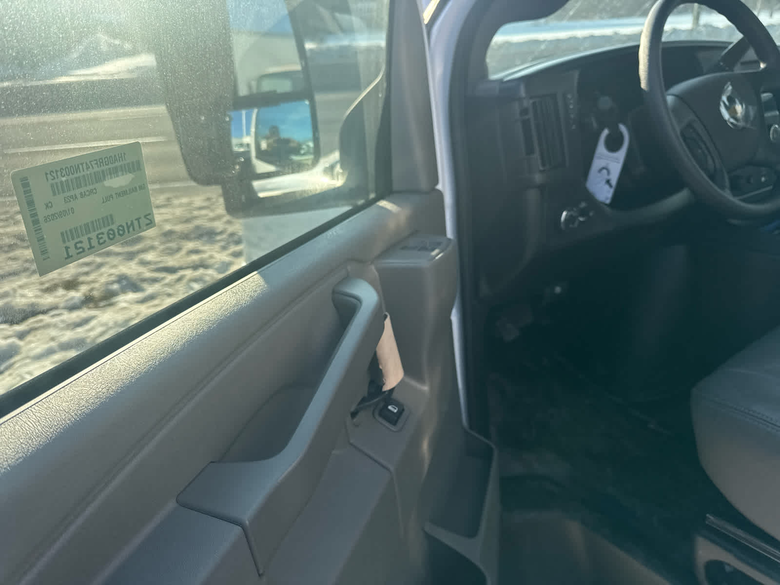 2026 Chevrolet Express Cutaway 3500 1WT