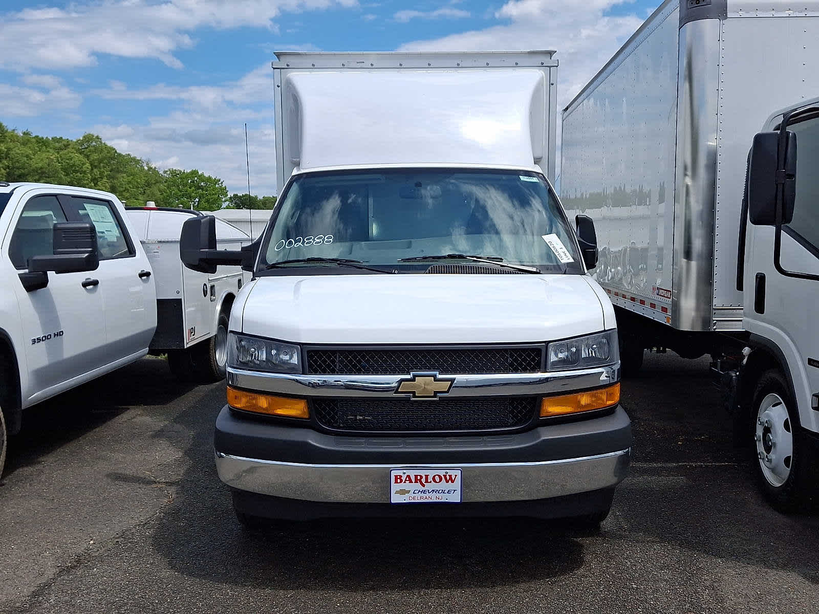 2025 Chevrolet Express Cutaway 3500 1WT