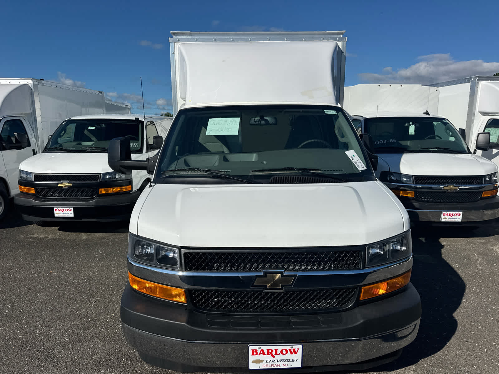 2025 Chevrolet Express Cutaway 3500 1WT