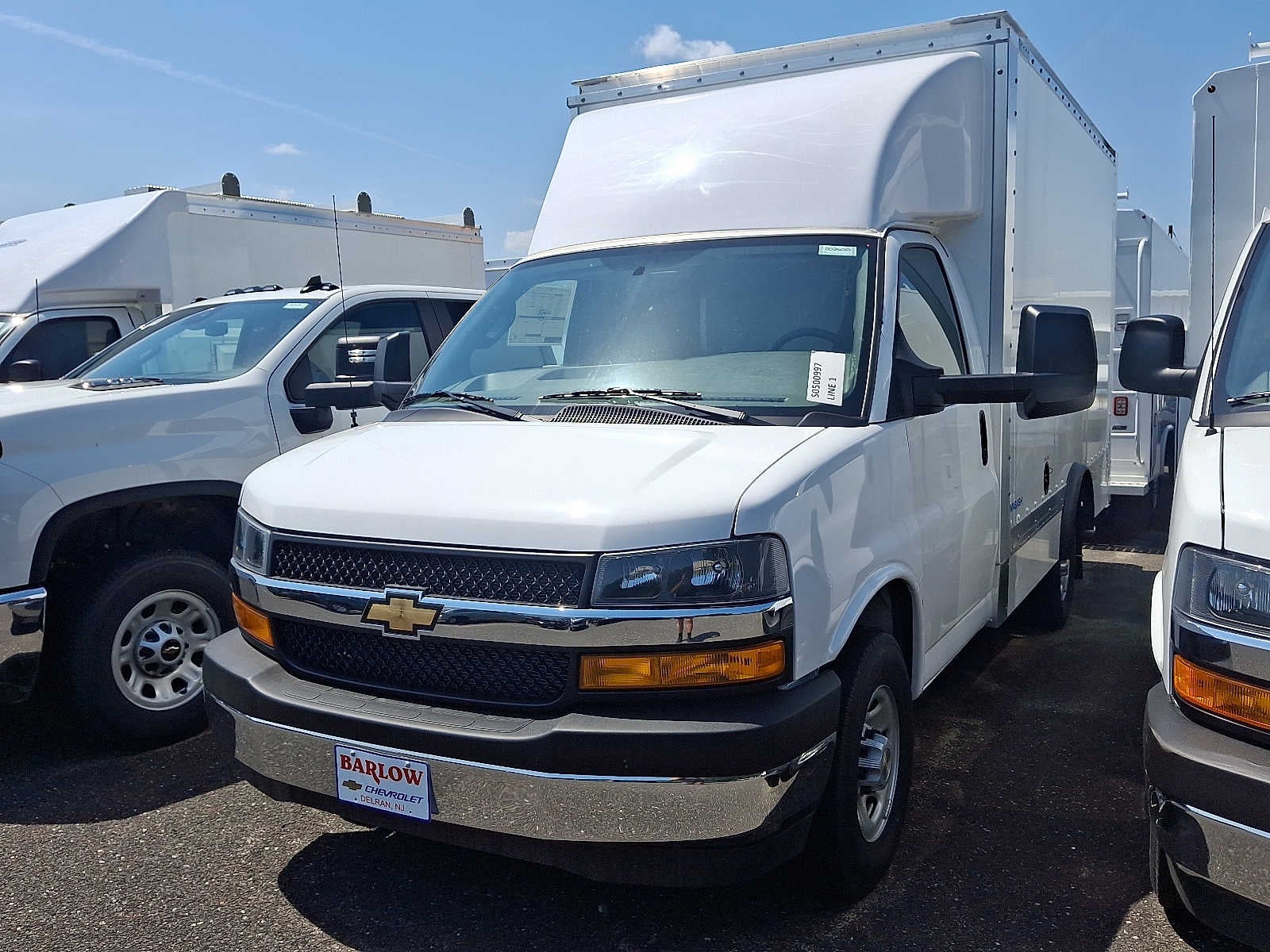 2025 Chevrolet Express Cutaway 3500 1WT