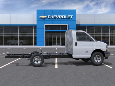 2025 Chevrolet Express Cutaway 3500 1WT