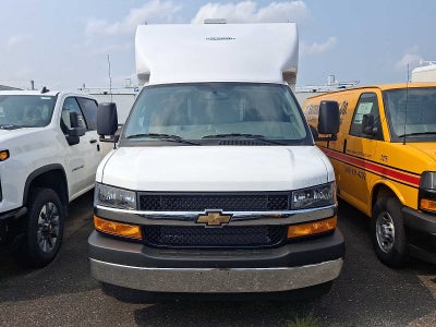 2025 Chevrolet Express Cutaway 3500 1WT