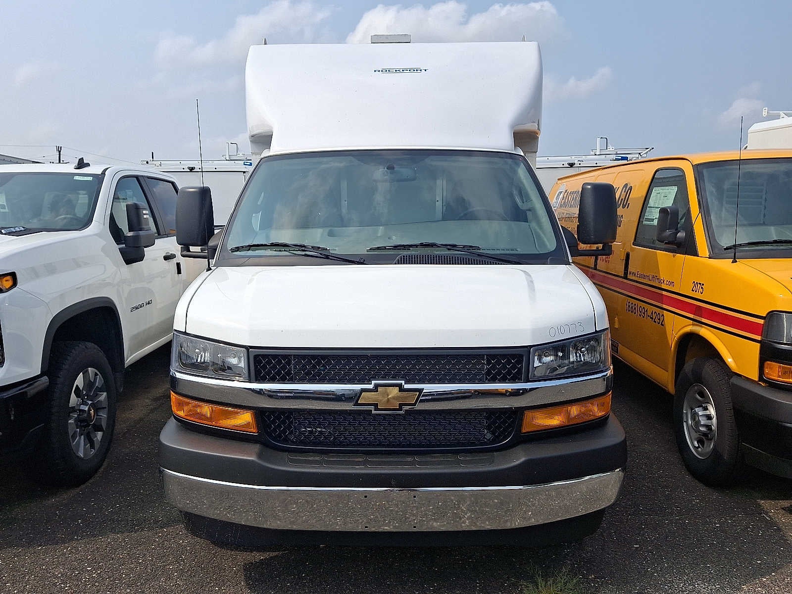 2025 Chevrolet Express Cutaway 3500 1WT