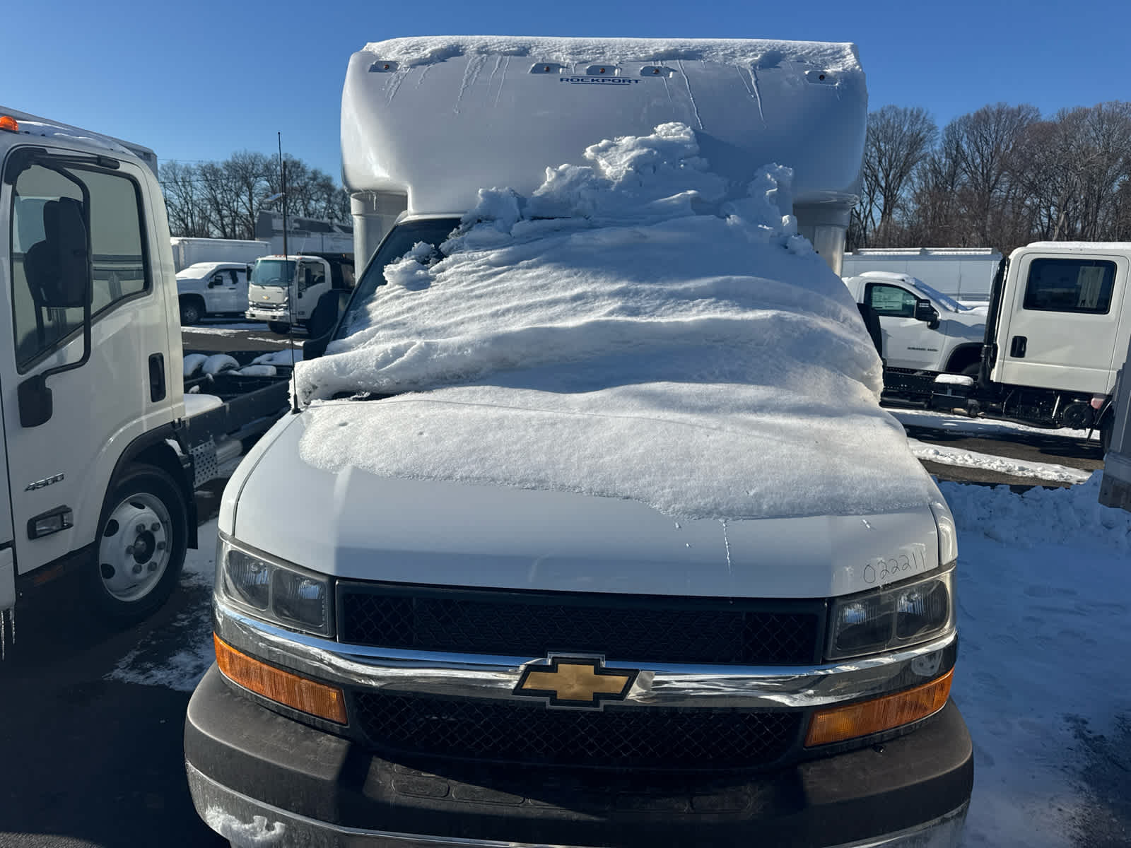 2025 Chevrolet Express Cutaway 3500 1WT