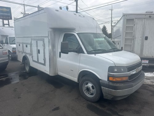 2025 Chevrolet Express Cutaway 3500 1WT
