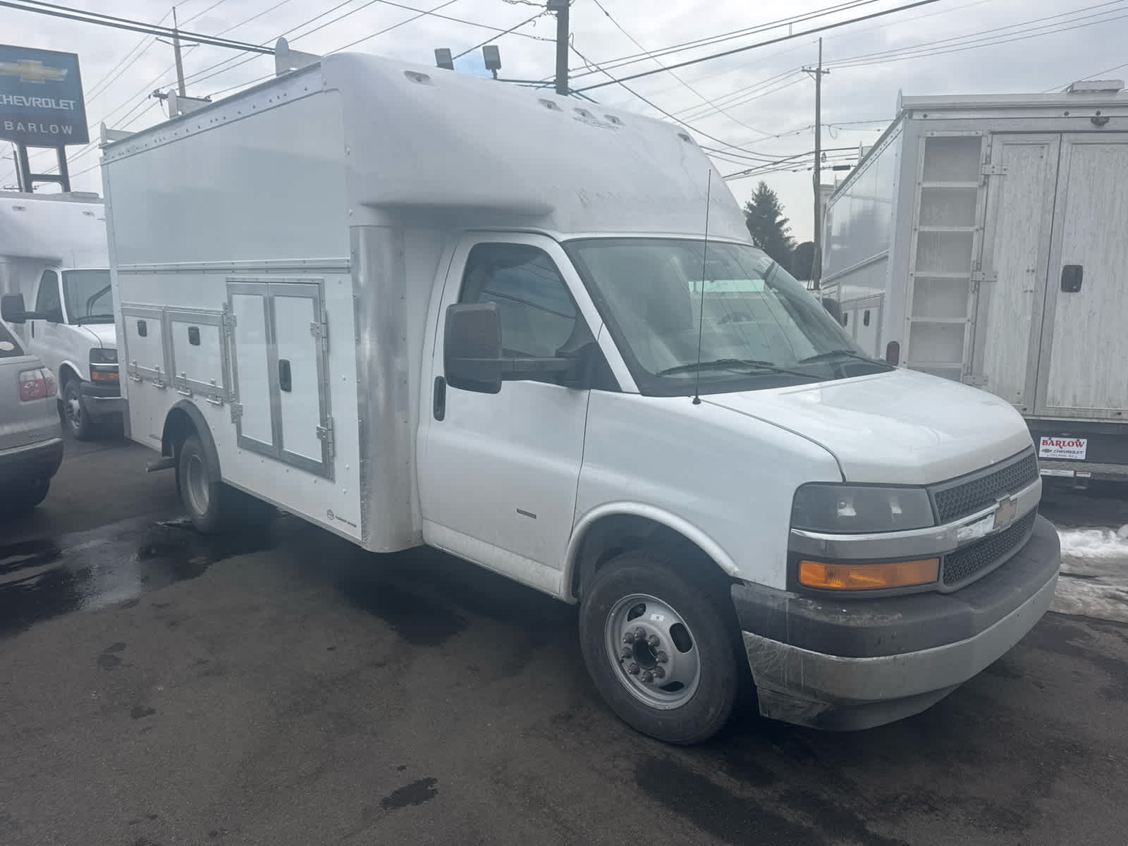 2025 Chevrolet Express Cutaway 3500 1WT