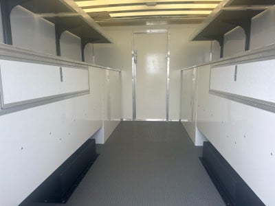 2025 Chevrolet Express Cutaway 3500 1WT