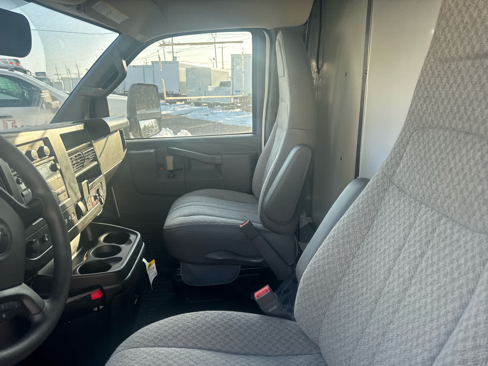 2025 Chevrolet Express Cutaway 4500 2WT