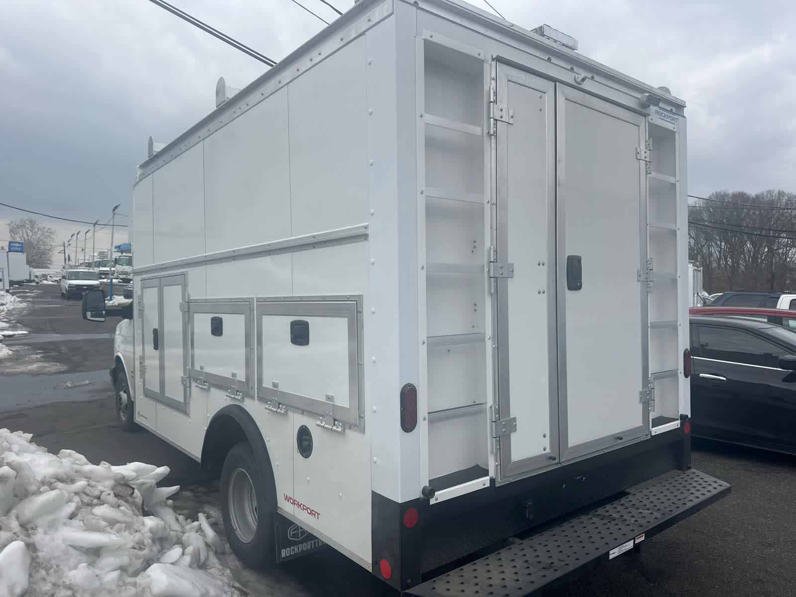 2025 Chevrolet Express Cutaway 4500 2WT