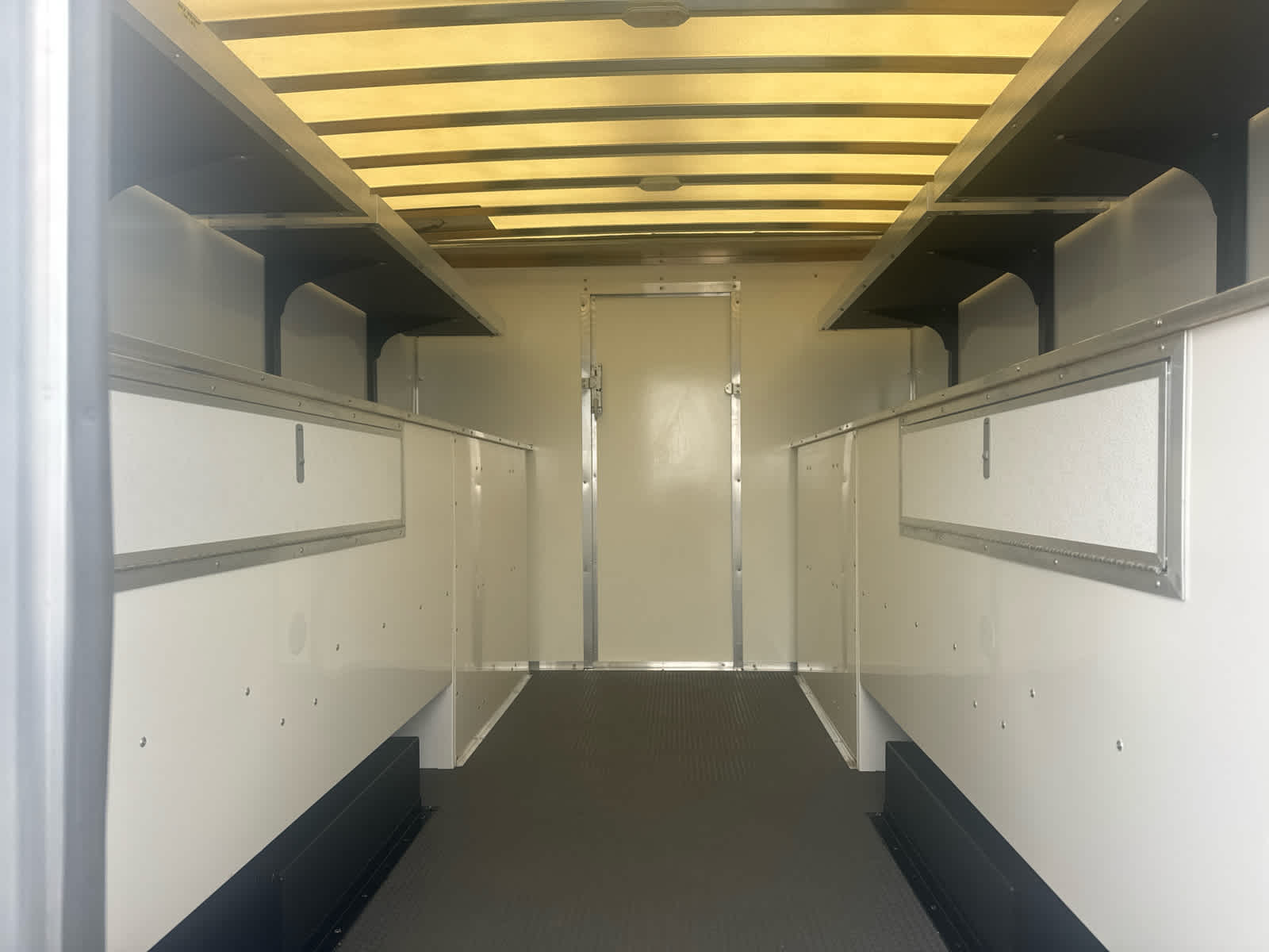 2025 Chevrolet Express Cutaway 4500 2WT