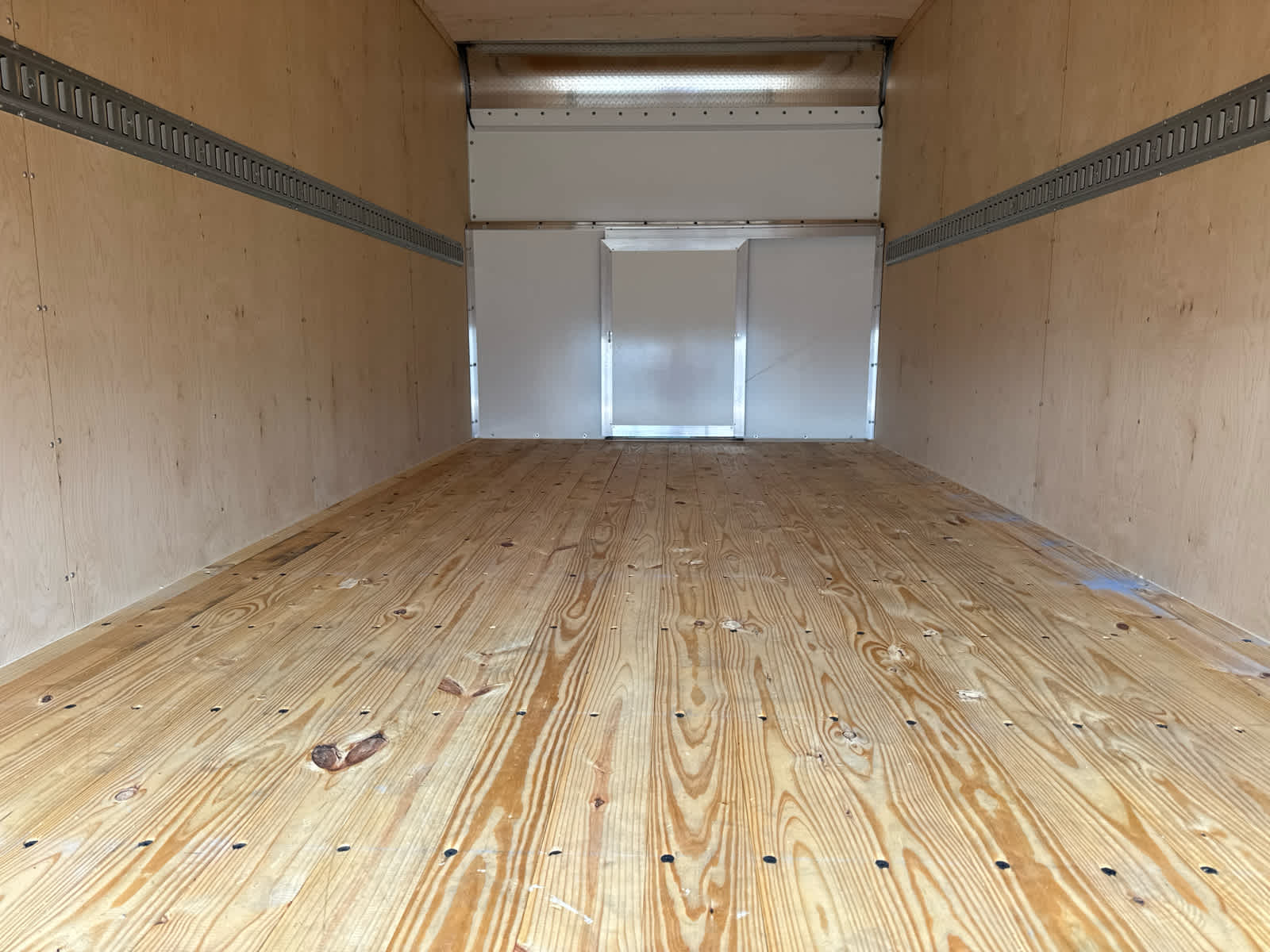 2026 Chevrolet Express Cutaway 4500 2WT