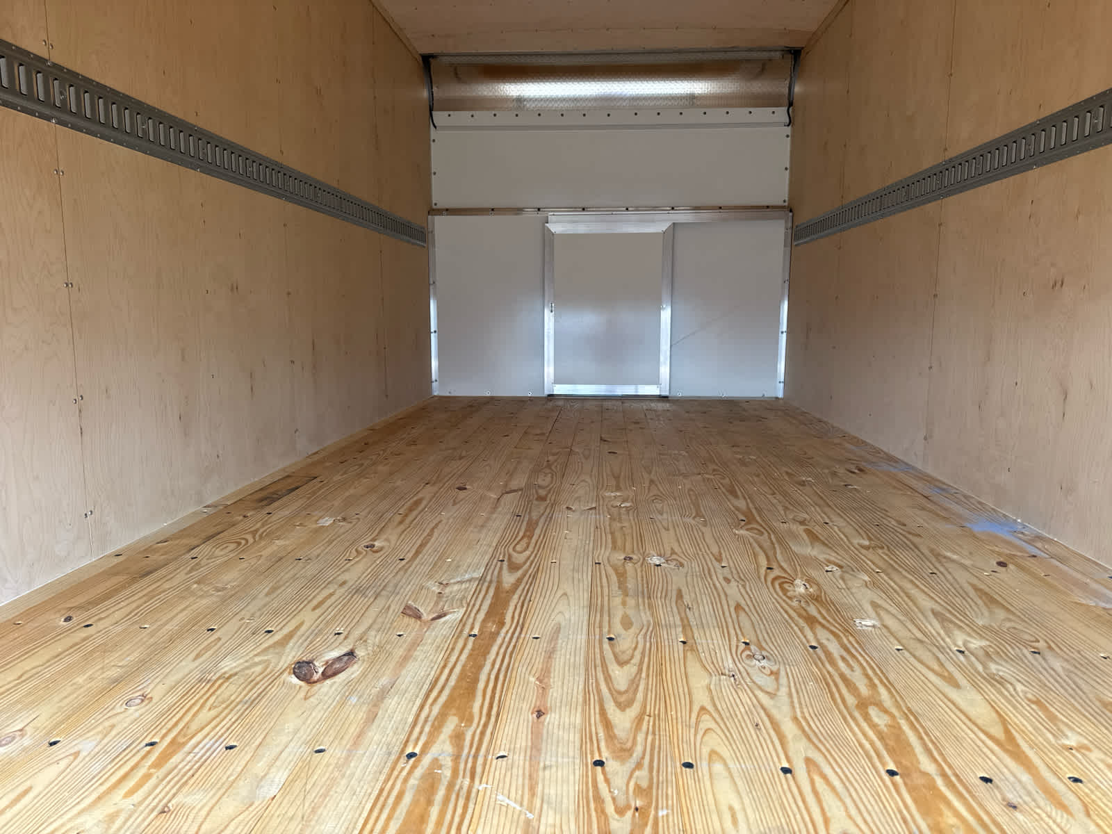 2026 Chevrolet Express Cutaway 4500 2WT