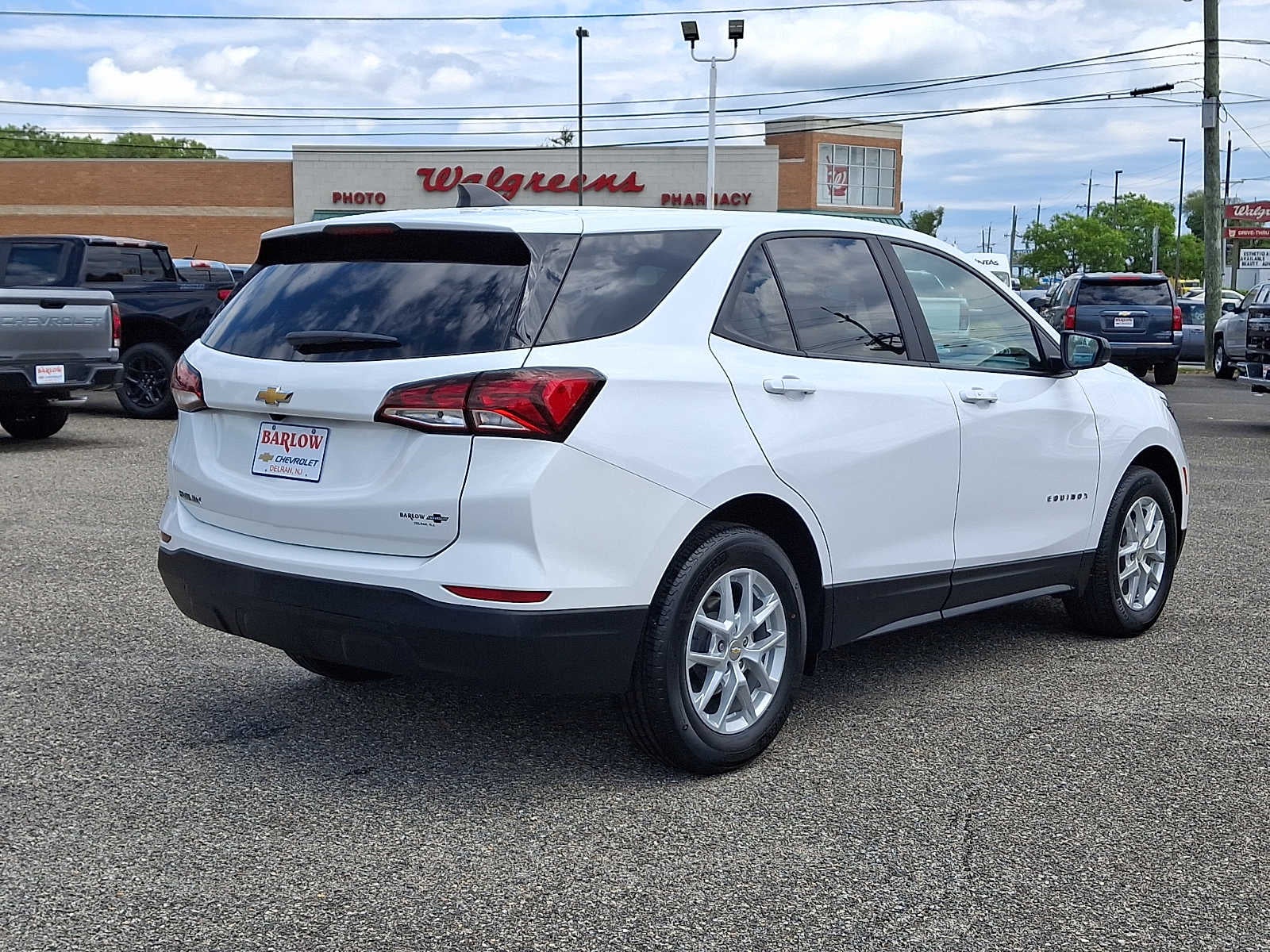 2023 Chevrolet Equinox LS