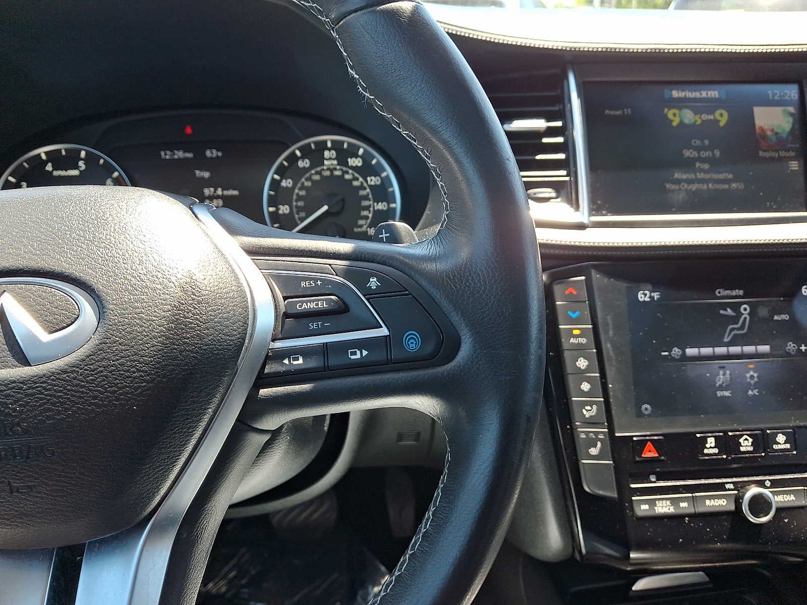 2021 INFINITI QX50 LUXE