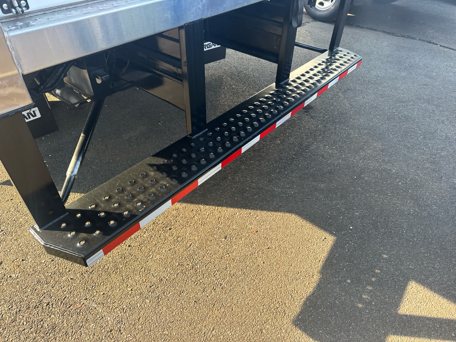 2024 Chevrolet Low Cab Forward 4500 HG NA