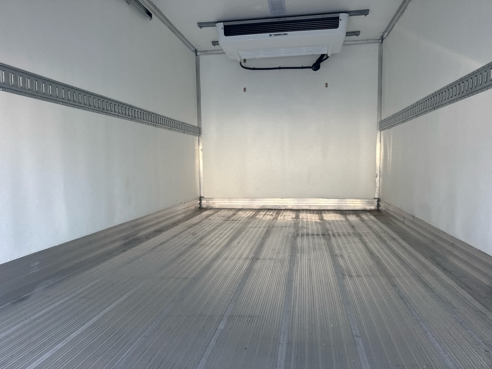 2024 Chevrolet Low Cab Forward 4500 HG NA