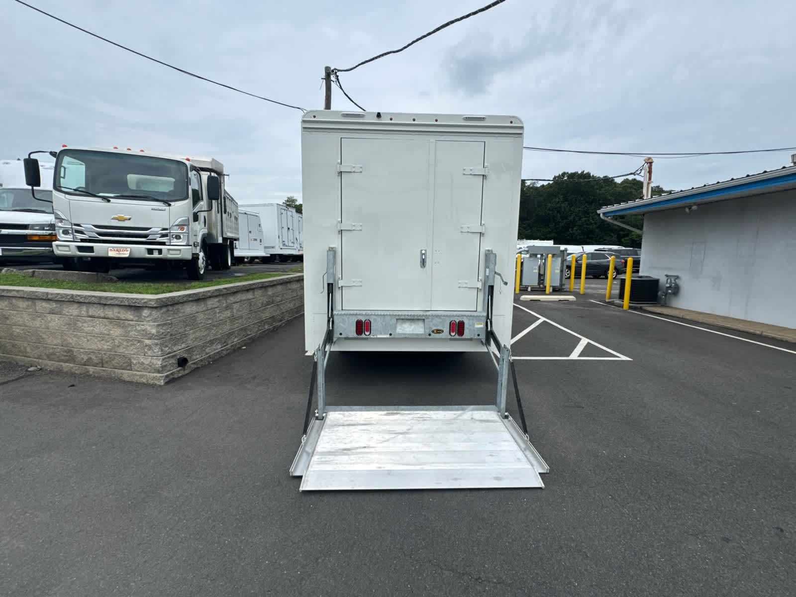2024 Chevrolet Low Cab Forward 4500 HG NA