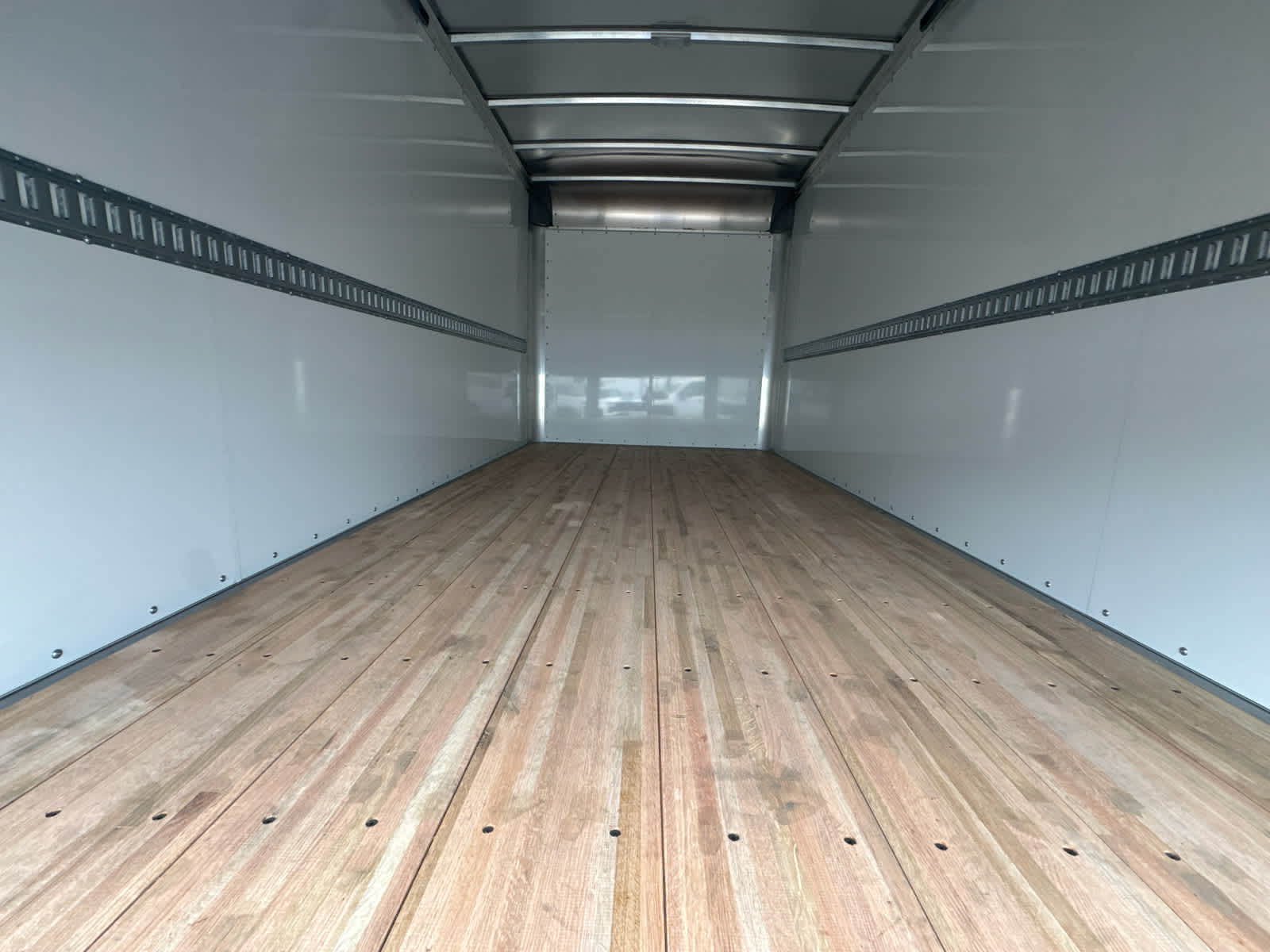 2025 Chevrolet Low Cab Forward 4500 HG 1WT