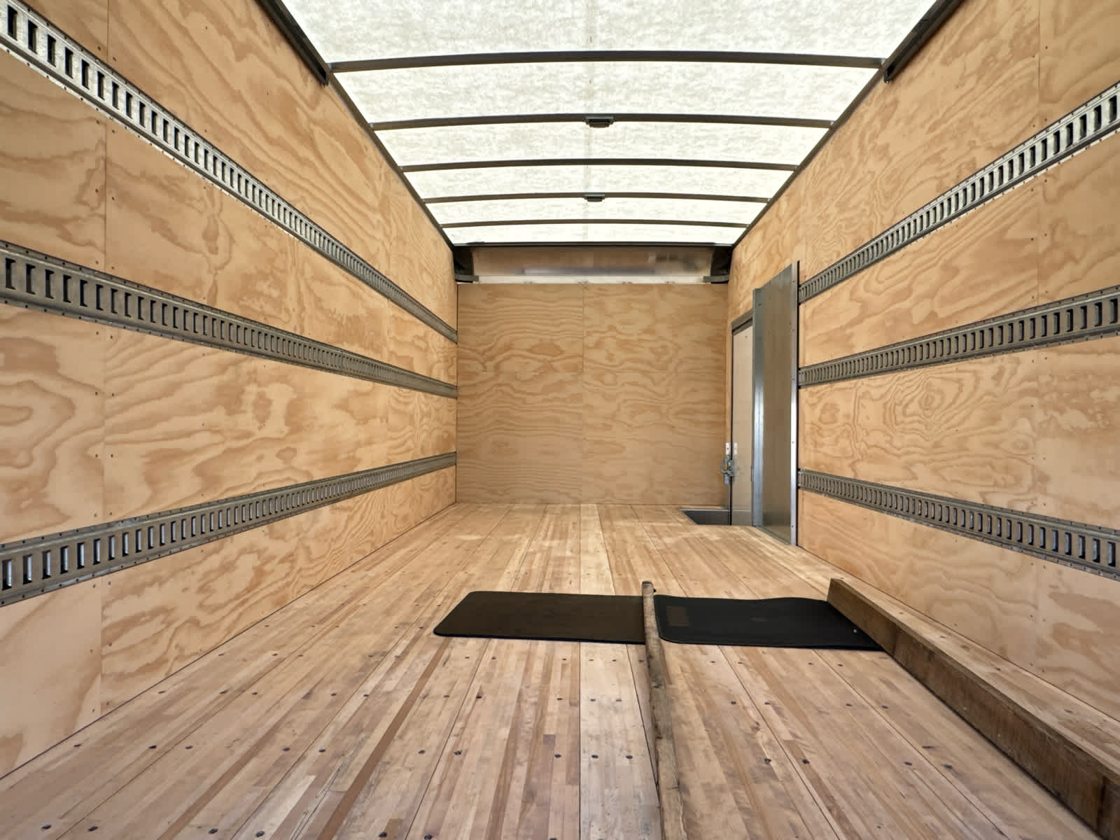2025 Chevrolet Low Cab Forward 5500 XG 1WT