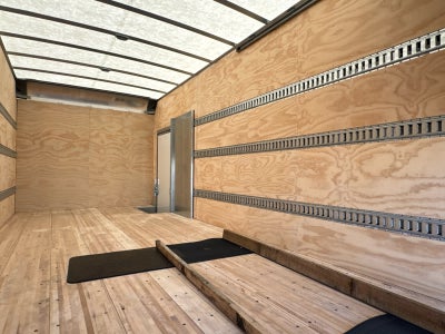 2025 Chevrolet Low Cab Forward 5500 XG 1WT