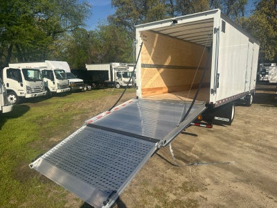 2025 Chevrolet Low Cab Forward 5500 XG 1WT
