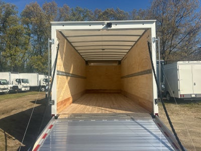 2025 Chevrolet Low Cab Forward 5500 XG 1WT