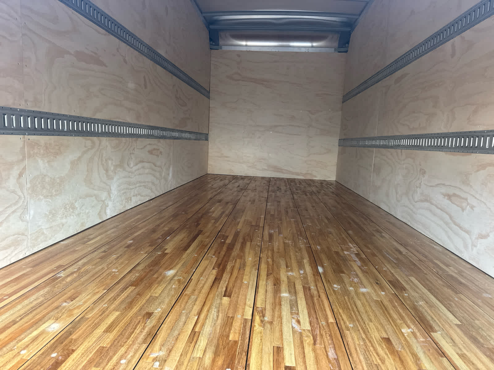 2025 Chevrolet Low Cab Forward 5500 XG 1WT