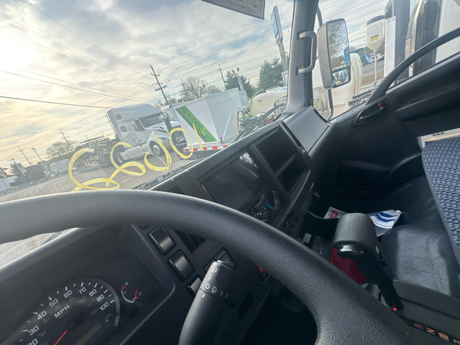 2025 Chevrolet Low Cab Forward 5500 XG 1WT