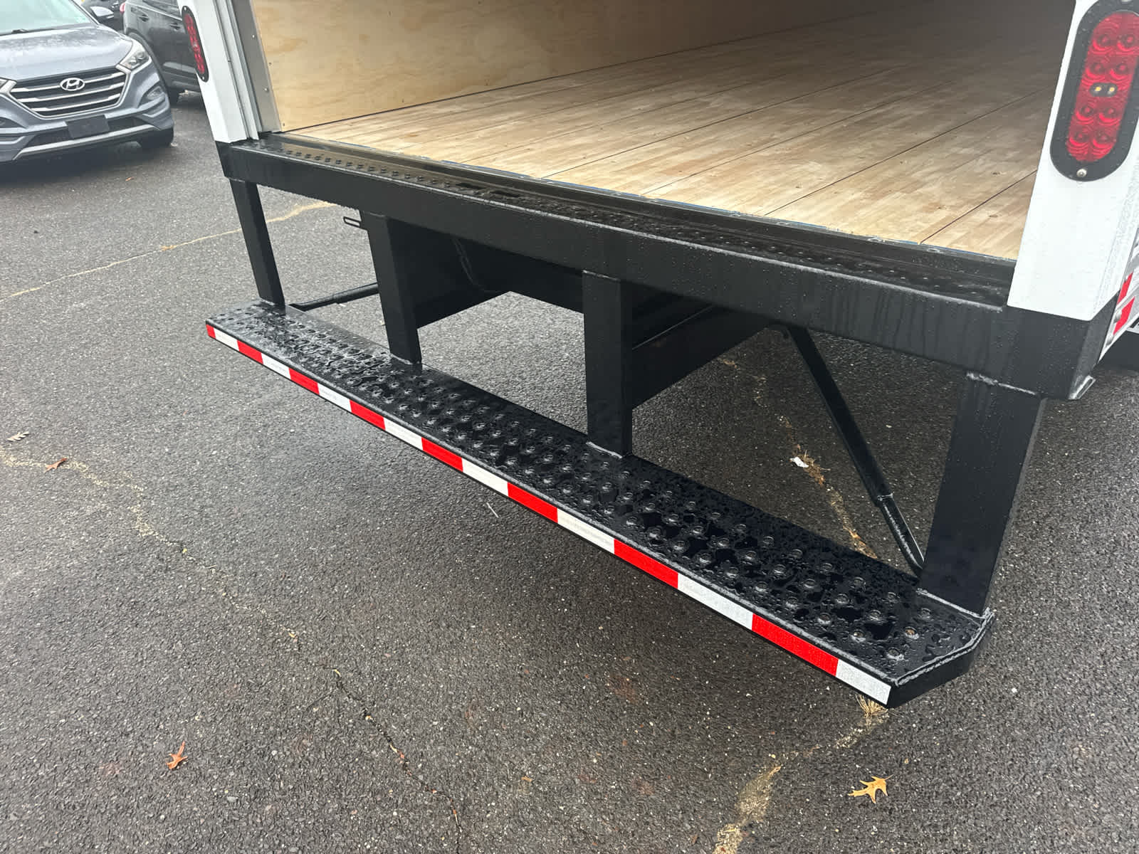 2025 Chevrolet Low Cab Forward 5500 XG 1WT