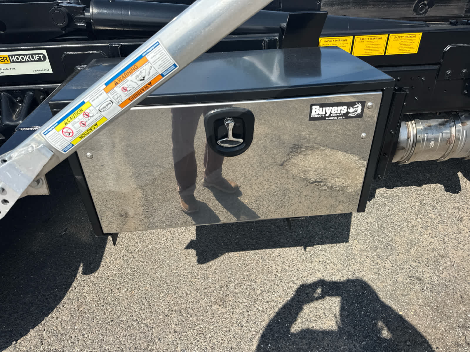 2024 Chevrolet Low Cab Forward 7500 XD NA