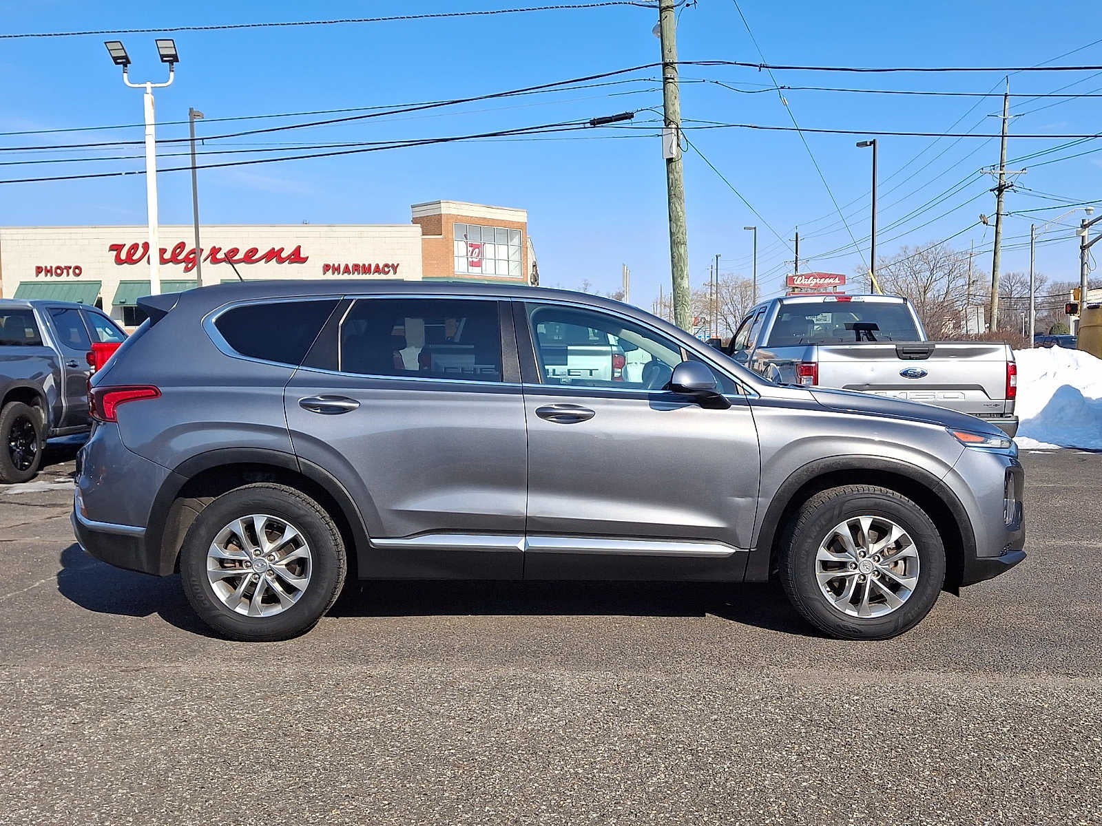 2019 Hyundai Santa Fe SE