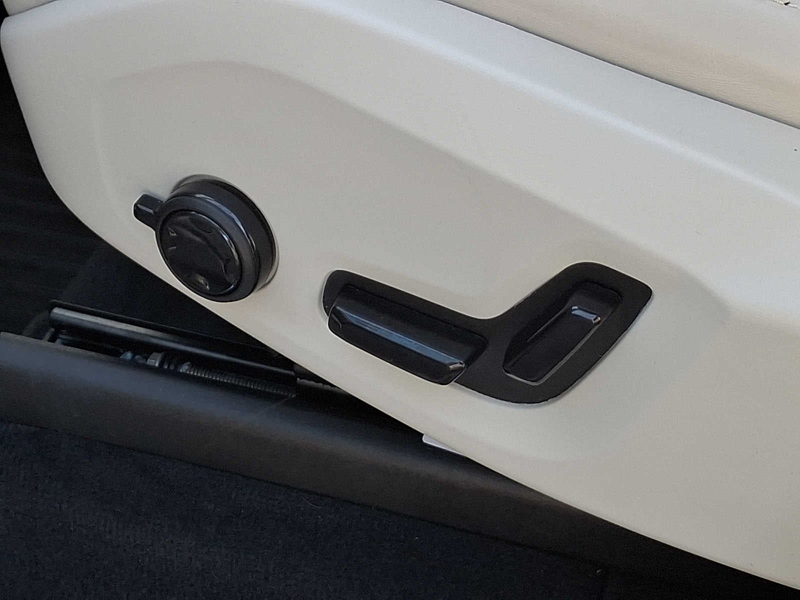 2025 Volvo XC90 Plug-In Hybrid Ultra