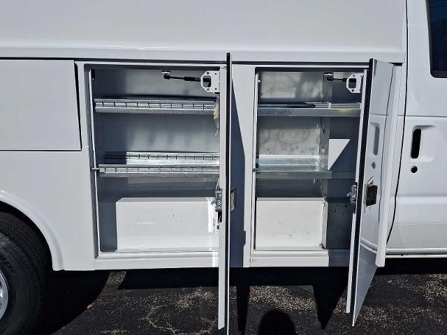 2023 Ford E-Series Cutaway E-350 SRW 138" WB