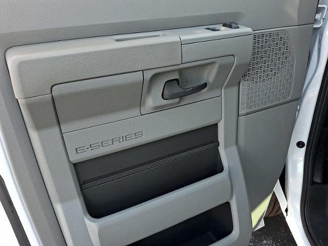 2023 Ford E-Series Cutaway E-350 SRW 138" WB