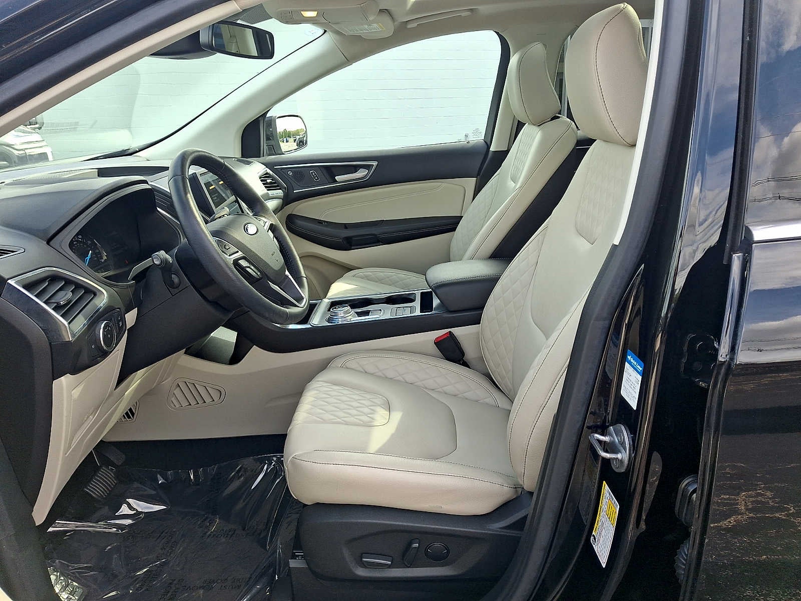 2023 Ford Edge Titanium
